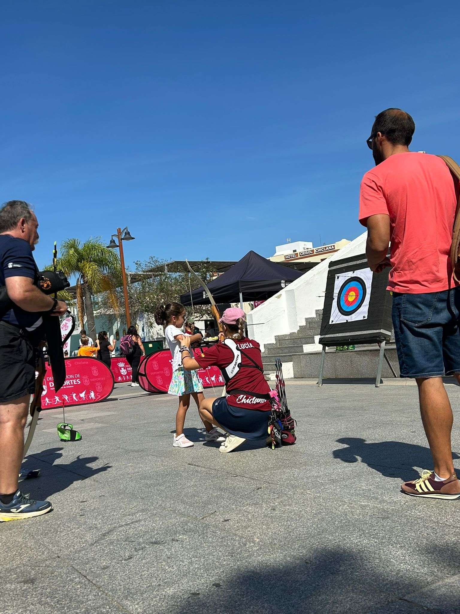 Niños entrenando en la Escuela Deportiva